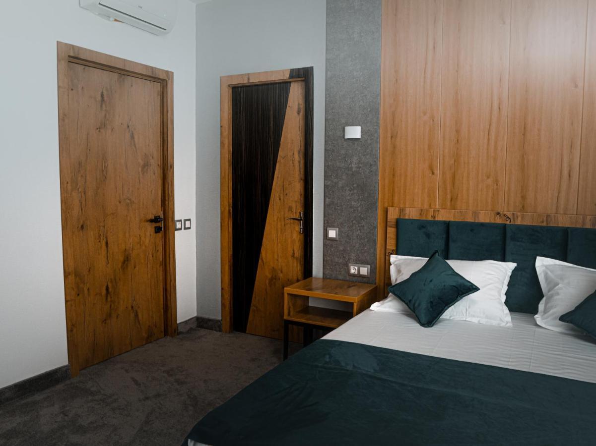 Demure Hotel 塔什干 外观 照片